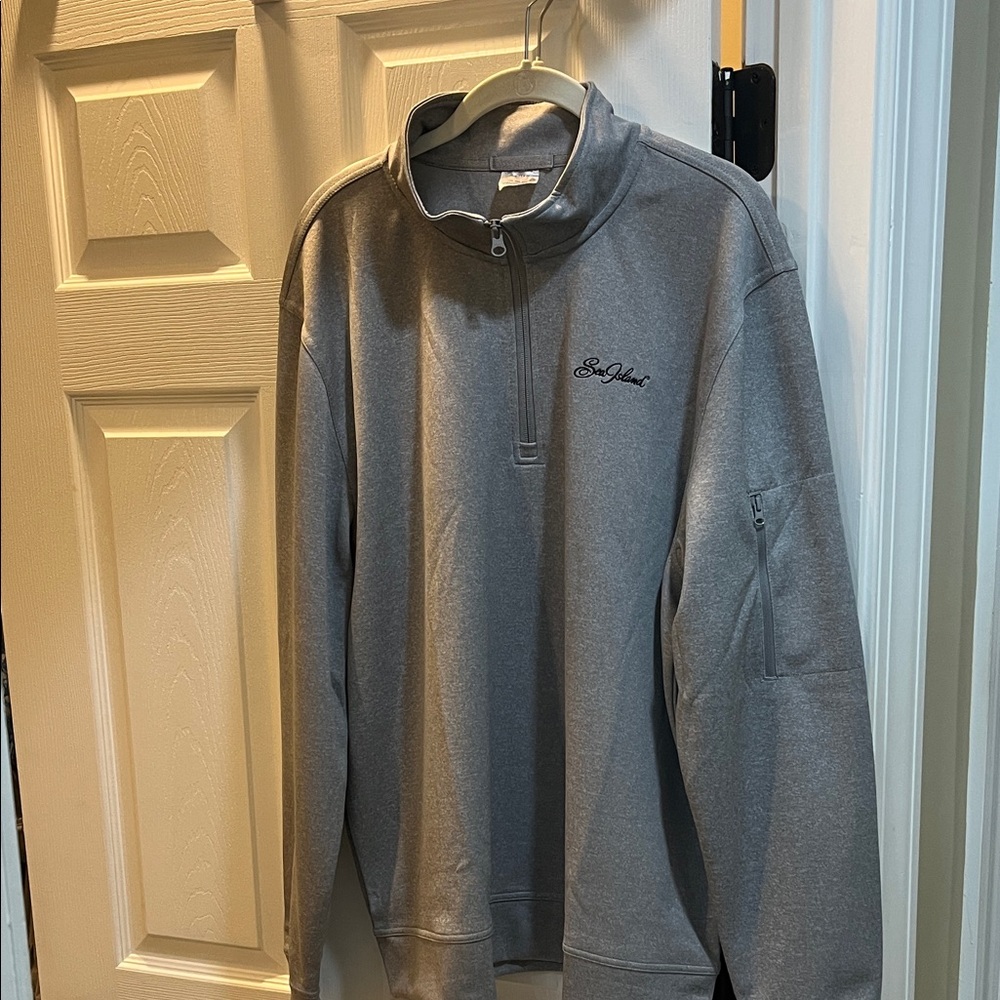 Stylish Gray Zip-Up Sweater